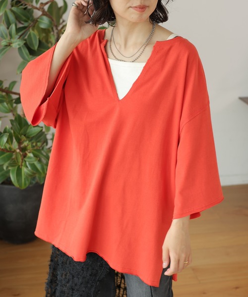 LEPSIM(レプシィム)の「ネックスリットチュニック 114441(Tシャツ/カットソー・レディース・グレー/ブルー/オレンジ/アイボリー・FREE)」の4枚目の写真