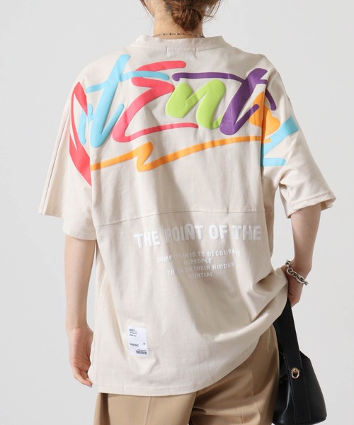 FUNALIVE(ファンアライブ)の「バックペイント発砲アーチロゴフロントロゴ刺繍BIG SS/T(Tシャツ/カットソー・メンズ・ベージュ/ホワイト/ブラック・L/M)」の1枚目の写真