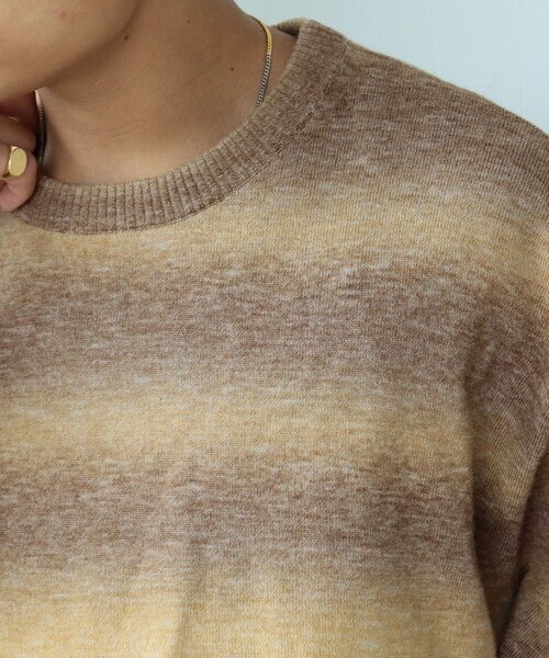 BEAMS(ビームス)の「フェード ボーダー クルーネックニット(ニット/セーター・メンズ・カーキ/パープル・X-LARGE/LARGE/MEDIUM/SMALL)」の4枚目の写真