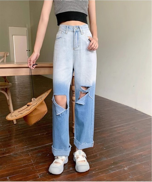 gossip！ロサンゼルス（ゴシップロサンゼルス）の「グラデーションカットアウト　ダメージデニムパンツ（デニムパンツ・レディース・ライトブルー・S/M/L）」の5枚目の写真
