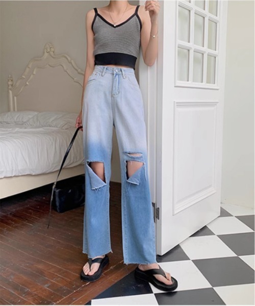 gossip！ロサンゼルス（ゴシップロサンゼルス）の「グラデーションカットアウト　ダメージデニムパンツ（デニムパンツ・レディース・ライトブルー・S/M/L）」の6枚目の写真