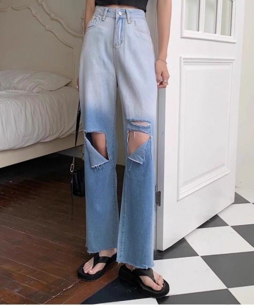 gossip!ロサンゼルス(ゴシップロサンゼルス)の「グラデーションカットアウト ダメージデニムパンツ(デニムパンツ・レディース・ライトブルー・S/M/L)」の12枚目の写真