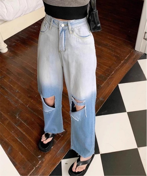 gossip!ロサンゼルス(ゴシップロサンゼルス)の「グラデーションカットアウト ダメージデニムパンツ(デニムパンツ・レディース・ライトブルー・S/M/L)」の13枚目の写真