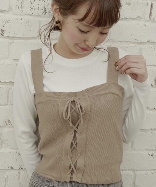 Chico（チコ）の「【who's who Chico】ニットビスチェset（キャミソール・レディース・ベージュ/ブラック/グレー・FREE）」の3枚目の写真