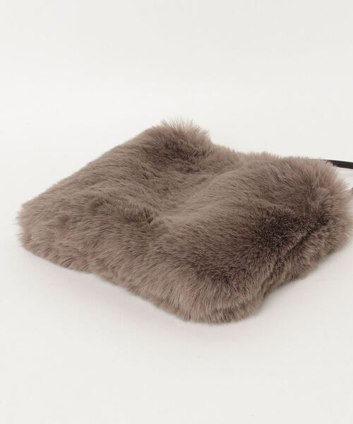 HusHusH(ハッシュアッシュ)の「HusHusH ハッシュアッシュ ファーポシェット(ショルダーバッグ・レディース・ダークグレー/ベージュ/グレー・フリー)」の5枚目の写真