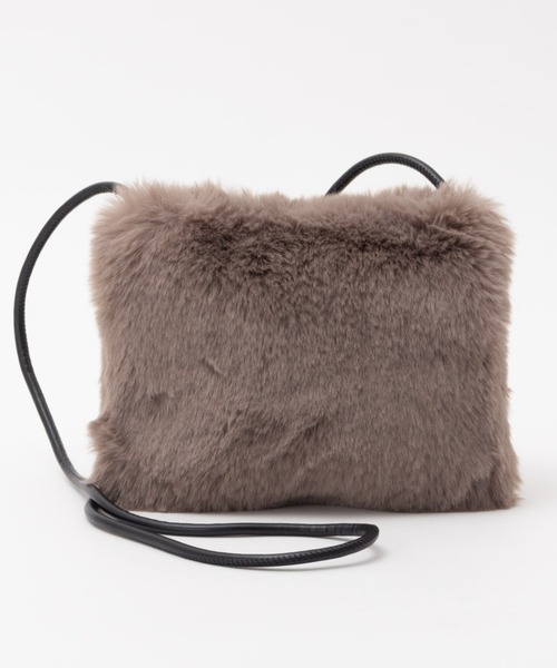 HusHusH(ハッシュアッシュ)の「HusHusH ハッシュアッシュ ファーポシェット(ショルダーバッグ・レディース・ダークグレー/ベージュ/グレー・フリー)」の3枚目の写真