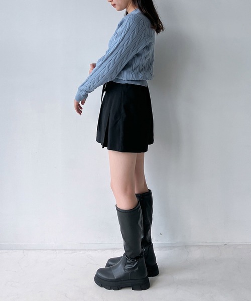 AS KNOW AS plus（アズノゥアズプラス）の「◇ワンポイントロゴ刺繍 ケーブルもちもちニットプルオーバー（ニット/セーター・レディース・ブラック/サックスブルー/オフホワイト/杢グレー・FREE）」の19枚目の写真