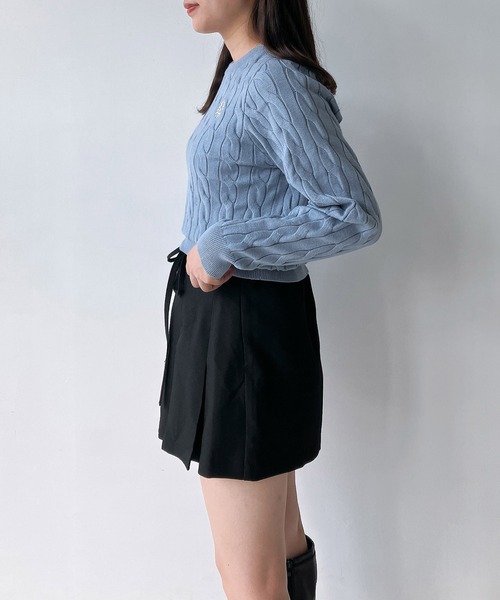 AS KNOW AS plus（アズノゥアズプラス）の「◇ワンポイントロゴ刺繍 ケーブルもちもちニットプルオーバー（ニット/セーター・レディース・ブラック/サックスブルー/オフホワイト/杢グレー・FREE）」の15枚目の写真