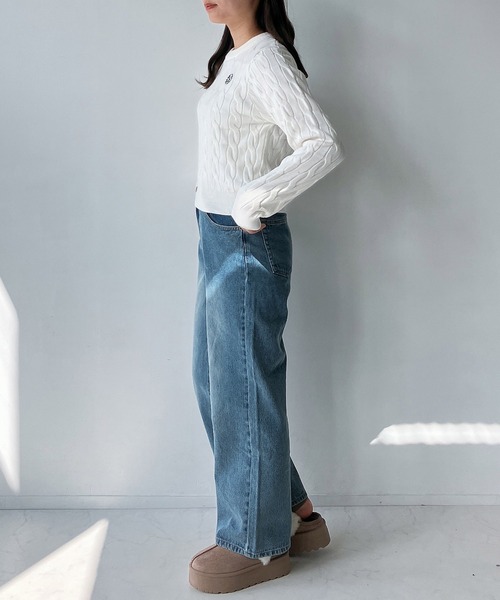 AS KNOW AS plus（アズノゥアズプラス）の「◇ワンポイントロゴ刺繍 ケーブルもちもちニットプルオーバー（ニット/セーター・レディース・ブラック/サックスブルー/オフホワイト/杢グレー・FREE）」の11枚目の写真