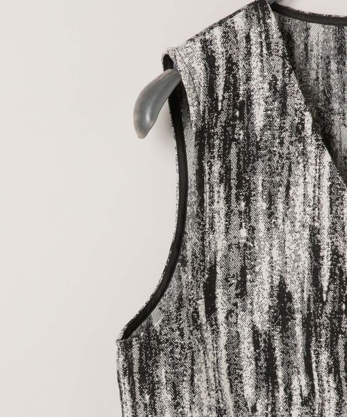 JEANASIS（ジーナシス）の「アソートマテリアルレトロジレ/146874（ベスト・レディース・ブラック系その他/ブラウン/ブラック・FREE）」の17枚目の写真