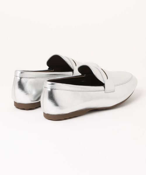 wee9s（ウィークス）の「PARTY loafers / パーティーローファー（ローファー・レディース・シルバー・23cm/23.5cm/24cm/24.5cm/25cm/25.5cm/26cm）」の3枚目の写真