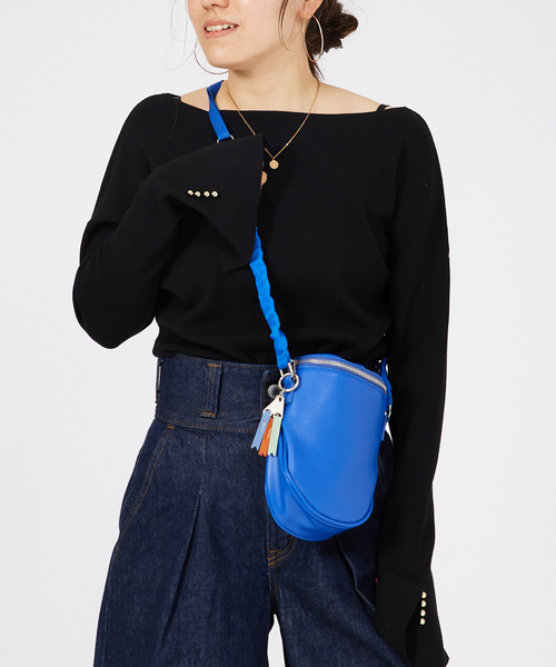 ABAHOUSE（アバハウス）の「【 cheek/チーク】C23005 egg pouch shoulder/ショルダーポーチ/ユニセックス（ショルダーバッグ・メンズ・グリーン/ブルー/ブラック/アイボリー・フリー）」の9枚目の写真