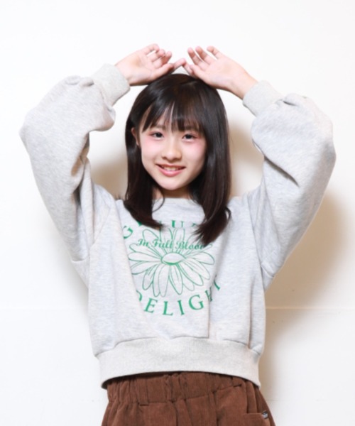 RiCO SUCRE（リコシュクレ）の「RiCO SUCRE/リコシュクレ　フラワープリントプルオーバー（スウェット・キッズ・サックスブルー/アイボリー/杢グレー・160/150/140/130）」の8枚目の写真