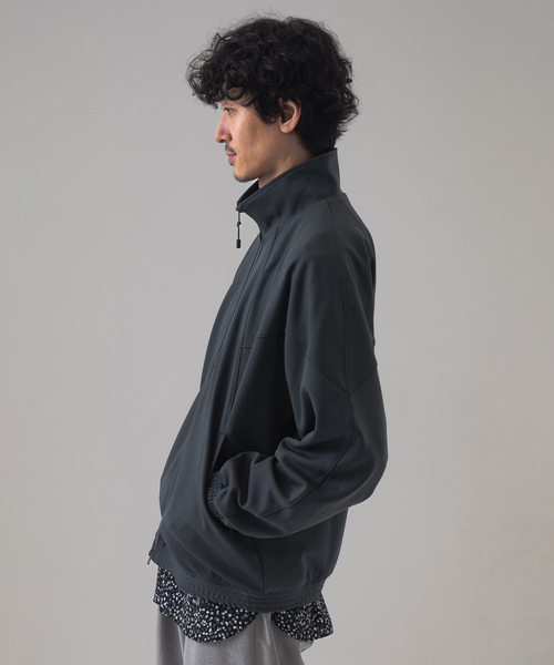 EDIFICE(エディフィス)の「ダブルニット トレーニングブルゾン(その他トップス・メンズ・ブラック/グリーン系その他・MEDIUM/LARGE)」の18枚目の写真