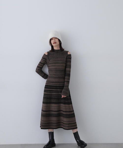 N.（N. Natural Beauty Basic）（エヌエヌナチュラルビューティーベーシック）の「◆コールドショルダーニットワンピース（ワンピース・レディース・ブラック/ブラウン系その他・MEDIUM）」の5枚目の写真