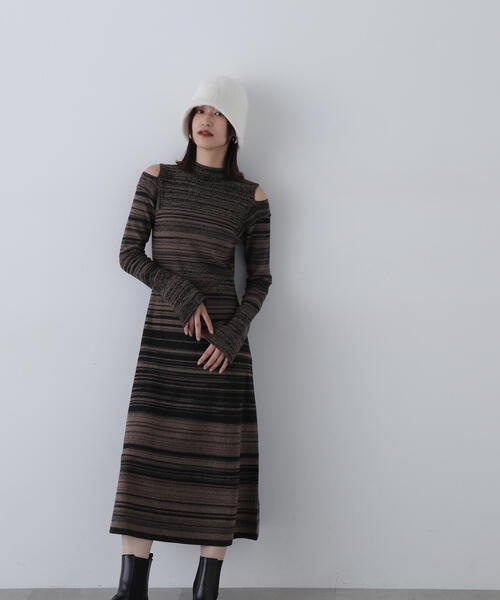 N.（N. Natural Beauty Basic）（エヌエヌナチュラルビューティーベーシック）の「◆コールドショルダーニットワンピース（ワンピース・レディース・ブラック/ブラウン系その他・MEDIUM）」の8枚目の写真