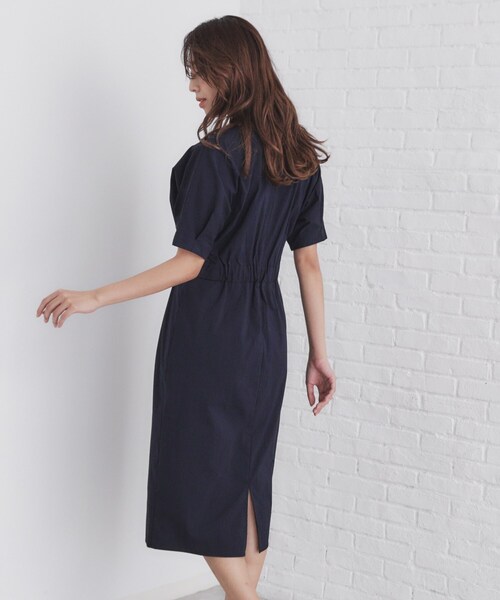 index（インデックス）の「Vネックタックナローワンピース【洗濯機洗い可】（ワンピース・レディース・チャコールグレー/ベージュ/ネイビー・36/38/40/42）」の13枚目の写真