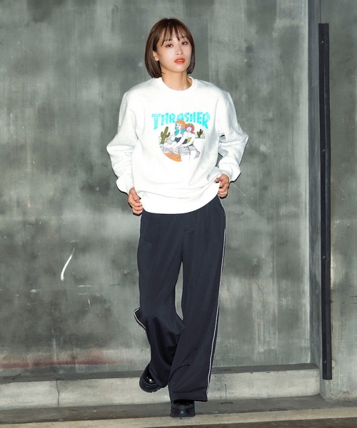 【セール】BABES CREW SWEAT/スラッシャー裏起毛リラックスサイジングバイカーガールプリントクルーネックスウェットトレーナー（スウェット）｜THRASHER（スラッシャー）