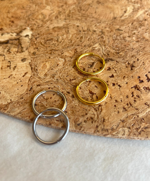 ciite'(シーテ)の「【 金属アレルギー対応 】 シンプルワンタッチ フープピアス サージカルステンレス (両耳用)(ピアス(両耳用)・レディース・ゴールド/シルバー・FREE)」の10枚目の写真