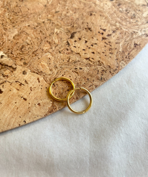 ciite'(シーテ)の「【 金属アレルギー対応 】 シンプルワンタッチ フープピアス サージカルステンレス (両耳用)(ピアス(両耳用)・レディース・ゴールド/シルバー・FREE)」の9枚目の写真