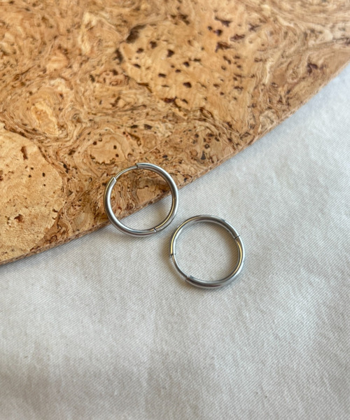 ciite'(シーテ)の「【 金属アレルギー対応 】 シンプルワンタッチ フープピアス サージカルステンレス (両耳用)(ピアス(両耳用)・レディース・ゴールド/シルバー・FREE)」の6枚目の写真