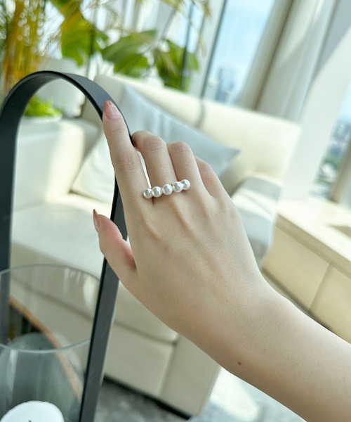 plump pearl ring