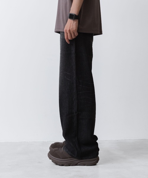 VEIN (ヴェイン)の「サテンデニム バギートラウザーズ / SATIN DENIM BAGGY TROUSERS(デニムパンツ・メンズ・ネイビー/ブラック・2/3/1)」の8枚目の写真