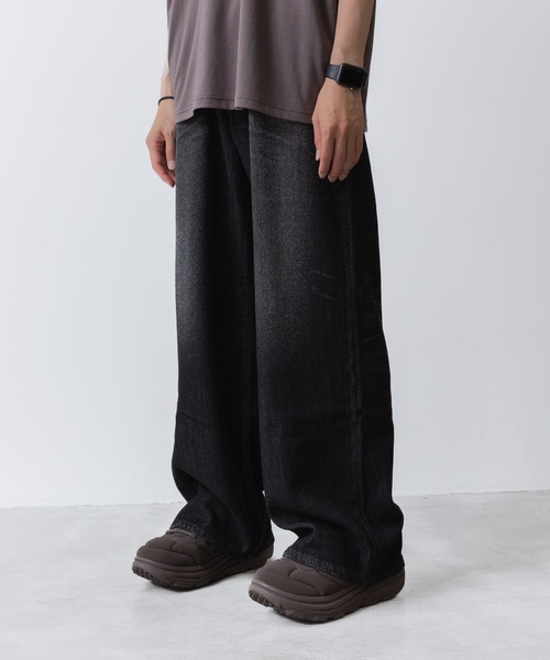 VEIN (ヴェイン)の「サテンデニム バギートラウザーズ / SATIN DENIM BAGGY TROUSERS(デニムパンツ・メンズ・ネイビー/ブラック・2/3/1)」の9枚目の写真