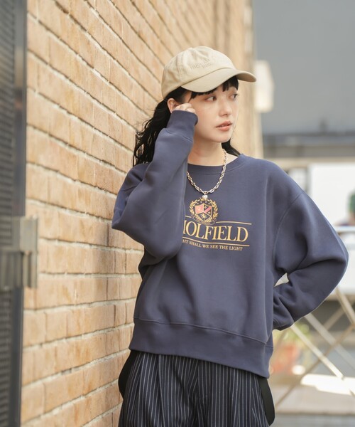 ★英国発*WEEKDAY*新作*FADED SPRAY スウェット/GR★ セール】エンブレム刺繍 ショートスウェット(スウェット