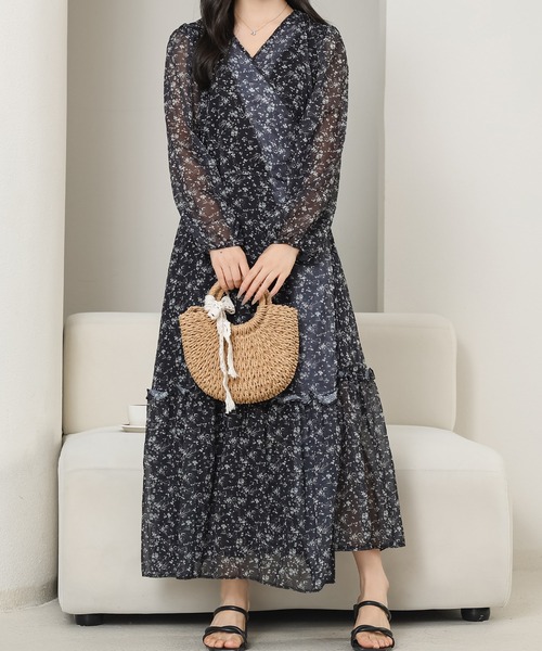 Lace Ladies(レースレディース)の「小花柄 Vネック シフォン ロング ワンピース(ワンピース・レディース・ブラック/ブラウン/パープル・FREE)」の6枚目の写真