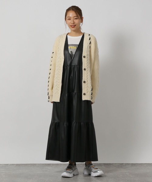 LAKOLE（ラコレ）の「ハンドステッチケーブルカーディガン / 144441（カーディガン/ボレロ・レディース・グレー/アイボリー/ブラック・SMALL/MEDIUM）」の21枚目の写真