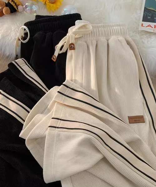 CELENA BEATS(セレナビーツ)の「※コーデュロイサイドラインパンツ(スラックス・メンズ・ブラック/ホワイト/ダークグレー・M/L)」の8枚目の写真