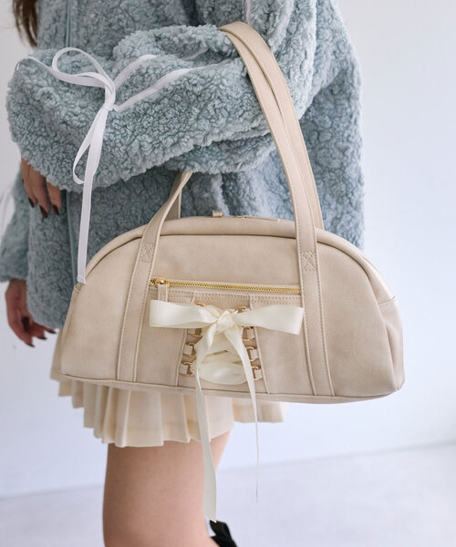 OLIVE des OLIVE（オリーブデオリーブ）の「レースアップボストンバッグ（ショルダーバッグ・レディース・アイボリー/チャコールグレー/ダークブラウン/ピンク・FREE）」の18枚目の写真