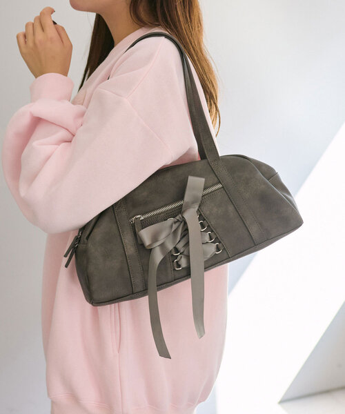 OLIVE des OLIVE（オリーブデオリーブ）の「レースアップボストンバッグ（ショルダーバッグ・レディース・アイボリー/チャコールグレー/ダークブラウン/ピンク・FREE）」の19枚目の写真