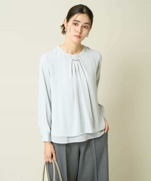 a.v.v（アーヴェヴェ）の「【洗える】バーチャーム付ブラウス（シャツ/ブラウス・レディース・ダークインディゴブルー/ネイビー/アイボリー・34/42/36/40/38）」の4枚目の写真