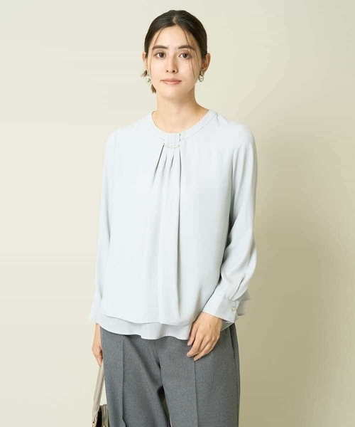 a.v.v（アーヴェヴェ）の「【洗える】バーチャーム付ブラウス（シャツ/ブラウス・レディース・ダークインディゴブルー/ネイビー/アイボリー・34/42/36/40/38）」の5枚目の写真