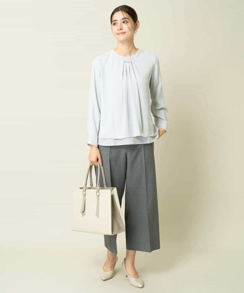 a.v.v（アーヴェヴェ）の「【洗える】バーチャーム付ブラウス（シャツ/ブラウス・レディース・ダークインディゴブルー/ネイビー/アイボリー・34/42/36/40/38）」の9枚目の写真