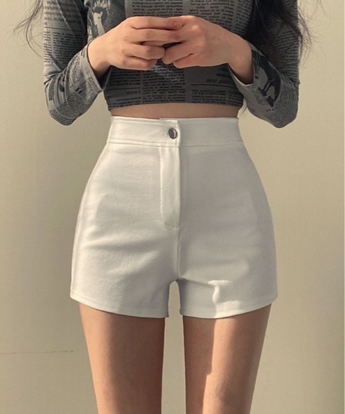 kirakiraShop（キラキラショップ）の「ハイウエスト シンプル ショートパンツ（その他パンツ・レディース・ホワイト/ブラック・S/M/L）」の2枚目の写真