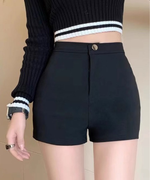 kirakiraShop（キラキラショップ）の「ハイウエスト シンプル ショートパンツ（その他パンツ・レディース・ホワイト/ブラック・S/M/L）」の12枚目の写真