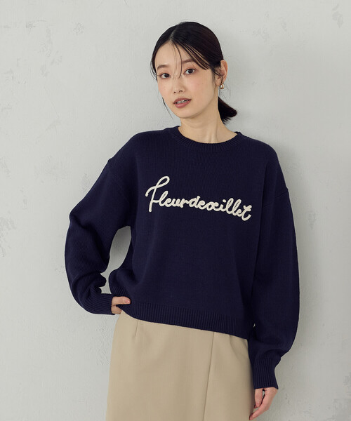 COMME CA ISM(コムサイズム)の「チェーンステッチ風 ロゴニット(ニット/セーター・レディース・アイボリー/ネイビー・FREE)」の4枚目の写真