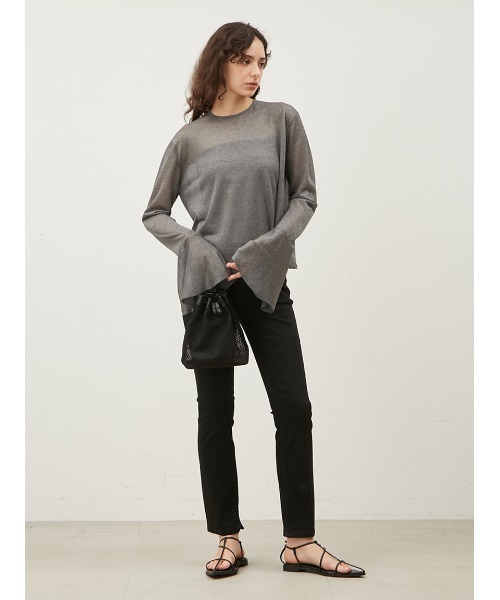 Mila Owen(ミラオーウェン)の「裾スリットスキニーデニムパンツ【ウォッシャブル】(その他パンツ・レディース・ブラック/ブルー/インディゴブルー・0/1)」の4枚目の写真