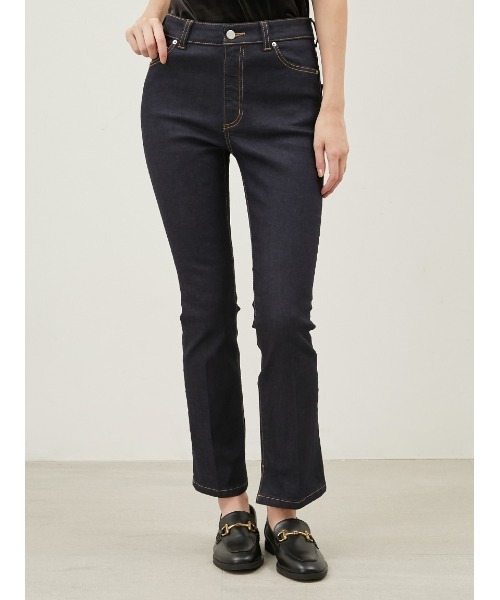 Mila Owen(ミラオーウェン)の「裾スリットスキニーデニムパンツ【ウォッシャブル】(その他パンツ・レディース・ブラック/ブルー/インディゴブルー・0/1)」の21枚目の写真