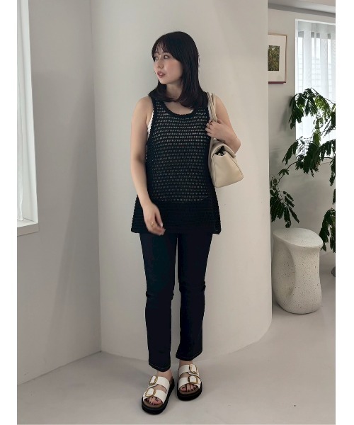 Mila Owen(ミラオーウェン)の「裾スリットスキニーデニムパンツ【ウォッシャブル】(その他パンツ・レディース・ブラック/ブルー/インディゴブルー・0/1)」の18枚目の写真