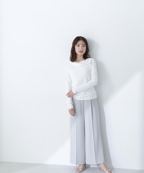 NATURAL BEAUTY BASIC(ナチュラルビューティーベーシック)の「◇ドレープネックカットソー(Tシャツ/カットソー・レディース・オフホワイト/ブラック/ベージュ・FREE)」の17枚目の写真