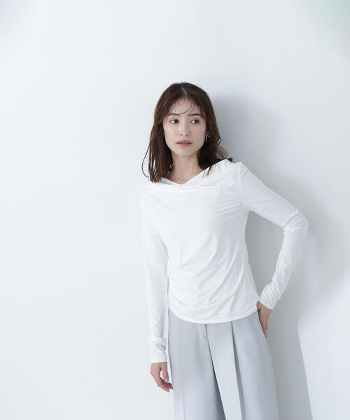 NATURAL BEAUTY BASIC(ナチュラルビューティーベーシック)の「◇ドレープネックカットソー(Tシャツ/カットソー・レディース・オフホワイト/ブラック/ベージュ・FREE)」の20枚目の写真