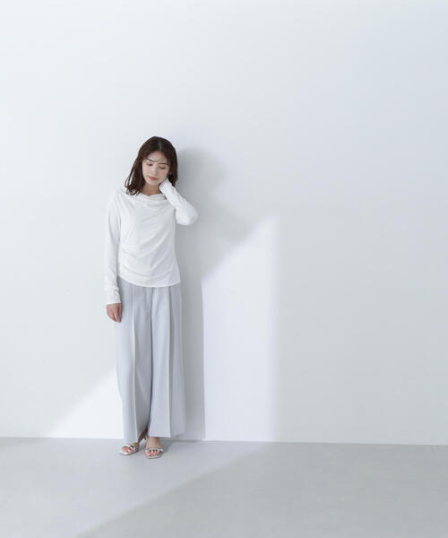 NATURAL BEAUTY BASIC(ナチュラルビューティーベーシック)の「◇ドレープネックカットソー(Tシャツ/カットソー・レディース・オフホワイト/ブラック/ベージュ・FREE)」の21枚目の写真