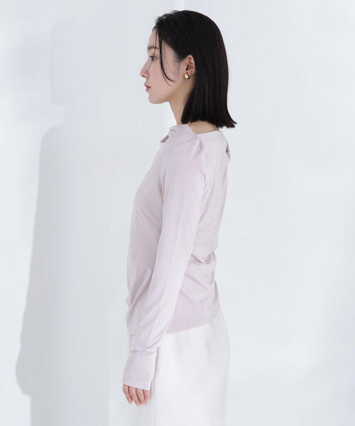 NATURAL BEAUTY BASIC(ナチュラルビューティーベーシック)の「◇ドレープネックカットソー(Tシャツ/カットソー・レディース・オフホワイト/ブラック/ベージュ・FREE)」の5枚目の写真