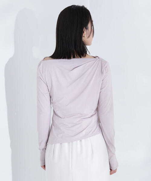 NATURAL BEAUTY BASIC(ナチュラルビューティーベーシック)の「◇ドレープネックカットソー(Tシャツ/カットソー・レディース・オフホワイト/ブラック/ベージュ・FREE)」の6枚目の写真
