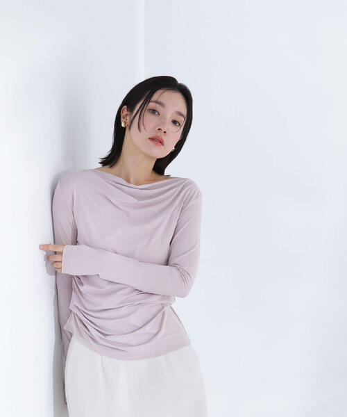 NATURAL BEAUTY BASIC(ナチュラルビューティーベーシック)の「◇ドレープネックカットソー(Tシャツ/カットソー・レディース・オフホワイト/ブラック/ベージュ・FREE)」の3枚目の写真