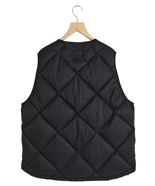 CMF OUTDOOR GARMENT（シーエムエフアウトドアガーメント）の「CMF OUTDOOR GARMENT / シーエムエフ アウトドア ガーメント：CMF DOWN VEST：CMF2402-V01C[AST]（ダウンベスト・メンズ・ブラック・XL/L）」の4枚目の写真